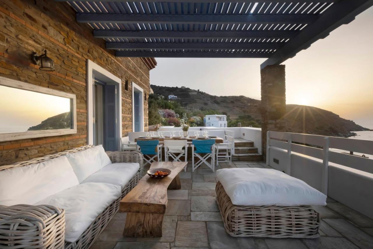 Luxury Villa By The Beach Stenies Exterior photo