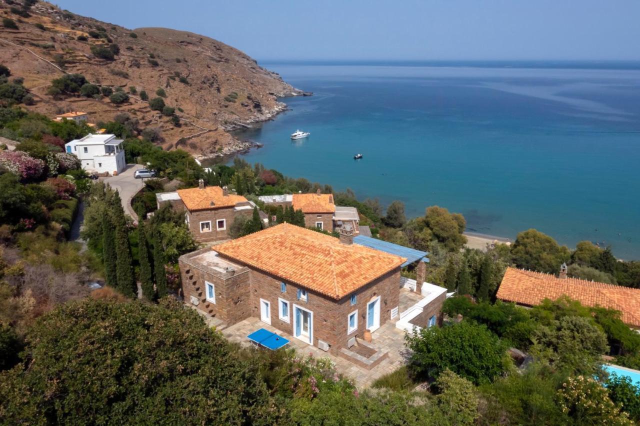 Luxury Villa By The Beach Stenies Exterior photo