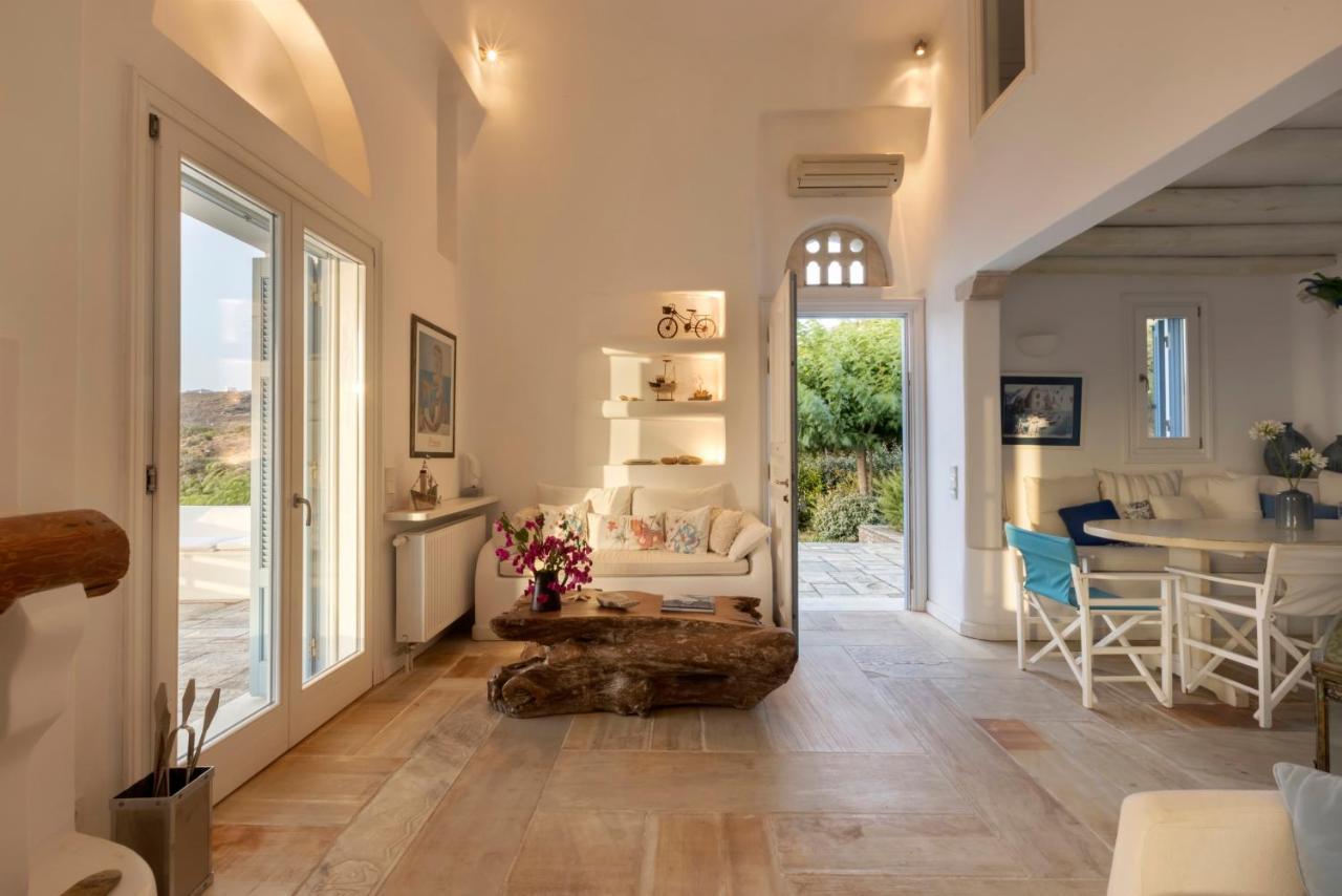 Luxury Villa By The Beach Stenies Exterior photo