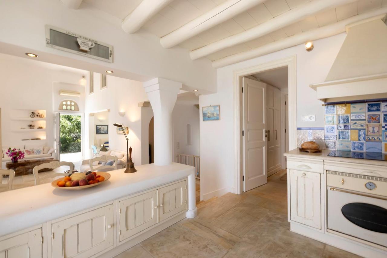 Luxury Villa By The Beach Stenies Exterior photo