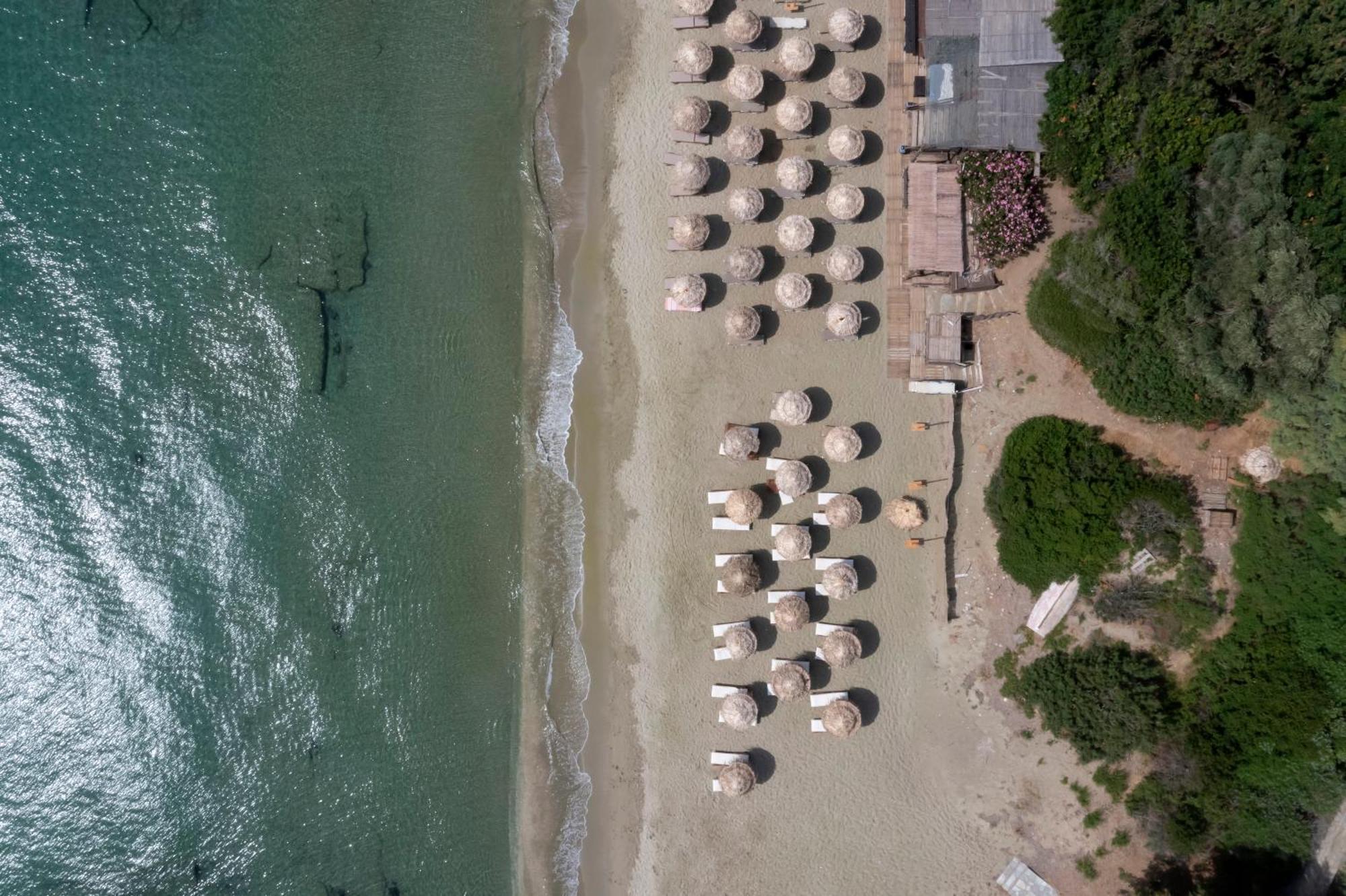 Luxury Villa By The Beach Stenies Exterior photo